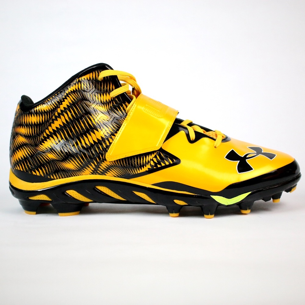 Under Armour men's football cleats sz 16